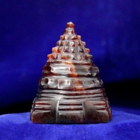 SHREE CHAKRA SHREE YANTRAM IN GOMEDH (HESSONITE) STONE